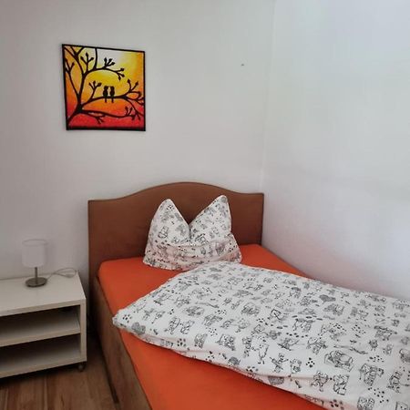 Ferienwohnung Editha Mit Wintergarten Katzow Luaran gambar